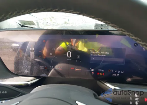 2025 Buick Envision Preferred Awd z USA, uszkodzony, nr VIN LRBFZKE45SD029169